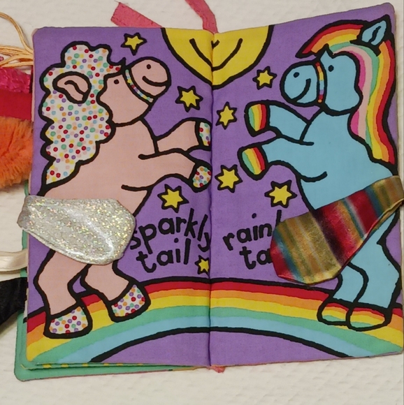 Jelly cat tails baby plush book - Picture 4 of 5